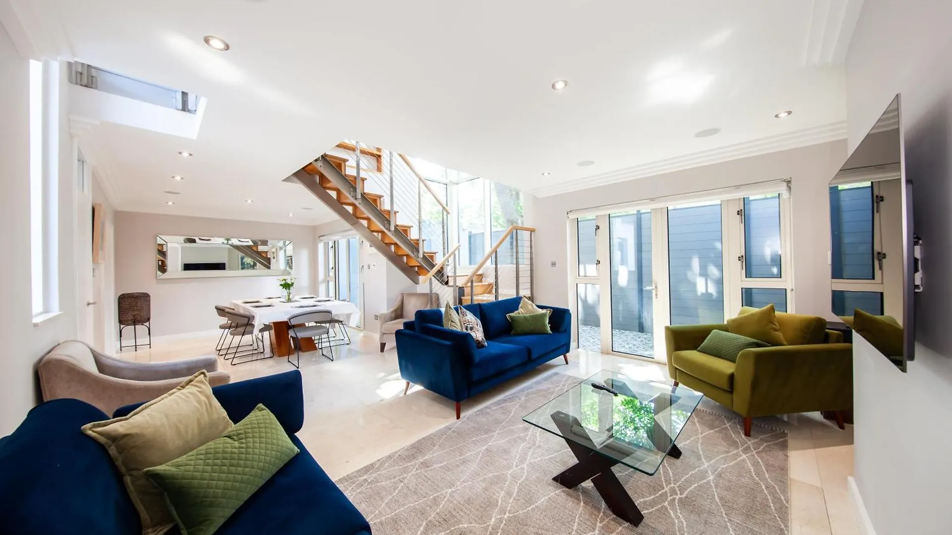Luxe Dublin 4 Retreat With 3 Bedrooms location